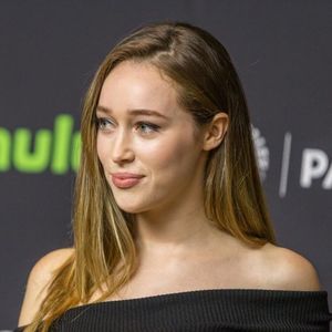 sǝuʅǝʍʞʞᴉɐʅsǝupoɥ؛┇de-a seama ramane mult in urma fericita ca exista o persoana cu care ar; putea sa vorbeasca si asa daca nu ar fi prea incapatanata. ❝Lis yu ste mema sleng-de in.❞ Striga dupa ruth inainte ca aceasta sa paraseasca in casa.
