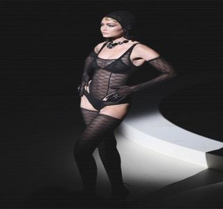 —  Astfel imaginea oferită de către fereastră în sine, mai precis, cea a lui Josephine şi; Travis. În ciuda faptului că ultimul lucru pe care şi-l dorea în acel moment era o ceartă, dorea totodată să îi demonstreze acestuia faptul că intuise cauza comportamentului său, motiv pentru

