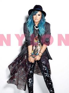 NylonMagazineFev-02