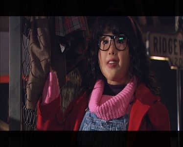 ▌Încearcă să schimbe subiectul. ▌　― Hai să mergem la mine să mâncăm ceva. ^^