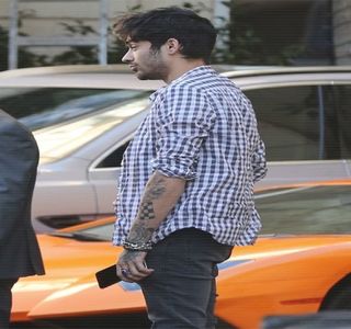 — Faţa ei (un lucru pe care nu şi l-ar fi dorit sub nicio formă). “Nu sunt obsedat de ea şi prea; puţin îmi pasă dacă am reacţionat sau nu nepotrivit faţă de ăia doi.” O pauză scurtă se petrece, doar pentru a înghiţi nodul format în gât. “Toată faza asta cu Josephine.. nu e deloc aşa cum crezi tu,
