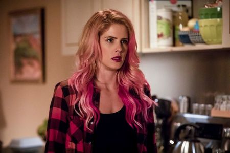 felicity-smoak-in-arrow-season-7-n8
