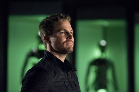 oliver-queen-arrow-season-6-2017-4k-8x