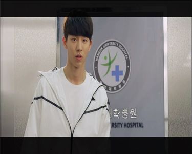 ▌O vede pe Hana. ▌