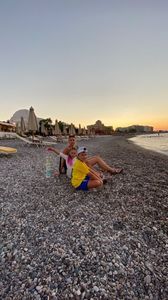 BB4E2B59-BBCA-45DF-83BE-83D88A6429EE