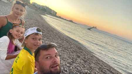 3B32E5C0-7657-4488-8DE4-7489B4D21125