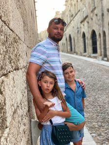 B57ABF42-ADB2-4B81-9DCC-3B89D2A94EAF