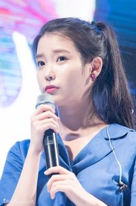 150731-IU-at-Hite-Jinro-Beach-Concert-iu-38729907-1001-1500