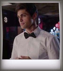 ˓0̣2̣ᶰᵈ ტ.˒ Matthew Daddario looking sumptuous at our Masquerade ℬall.; Metiu ne-a dat a înțelege / că lui cașcaval nu-i lipsește / dar un lucru noi nu știm / unde-i domnișoara Hill?
