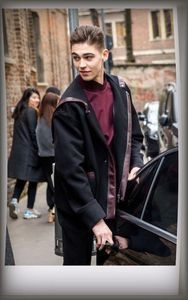 ˓2̣4̣ᵗʰ ტ.˒ Hero Fiennes Tiffin being a gentleman on his way to catch sight of the northern lights.
