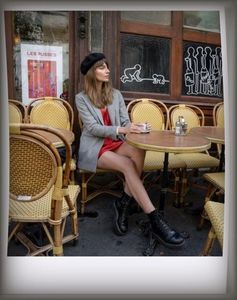 ˓1̣0̣ᵗʰ Ɲ̞.˒ Mara Lafontan carried by tea steams inside the pages of a french, noir novel.