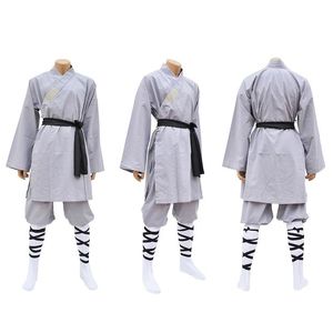 Meti received a stylish Shaolin uniform from Gizi.