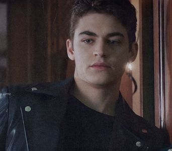 থৣĦғᴛ؟ℬᵉ̶̶ᵃ̶̶ᵘ̶̶ℛᵉ̶ᵍ̶ᵃ̶ʳ̶ᵈ͠ ༈٫ trâmbiţele şi focurile de artificii ale sărbătorii –Iar nimic, niciun; fel de flamă nu le-ar mai putea aprinde. Nici nu mai putu răspunde, în fapt, nici nu mai avea ce răspunde, căci răspunsul i se prefira actualmente în orizontul retinei. Apucă și el un loc la masa
