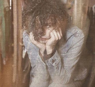 ⊺ⱶ∙ⱻ⃞¹⁹⁷⁵∕▪‧.; urma să cânte o rugăciune de inaugurare, căci era o creștină bună și evlavioasă!; Sper deosebire de ceilalți păgâni de la masă... Era pe punctul să tânguie acatistul, când personajul deplorabil, cu cearcănele tumefiate și brune, vocifera obscurități. Vârfurile degetelor i se despri
