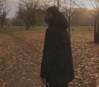 থৣĦғᴛ؟ℬᵉ̶̶ᵃ̶̶ᵘ̶̶ℛᵉ̶ᵍ̶ᵃ̶ʳ̶ᵈ͠ ༈٫ În epilogul rugăciunii, își îmbrățișă tovarășii printr-o privire; largă – izbăvi până la urmă, după care toată atenția-i fu șterpelită de Matthew. Îi întâlni privirea stingherită, interogativă în acelaşi timp, iar nu putu păsui interesul. „Prietena ei, Bella, sigur
