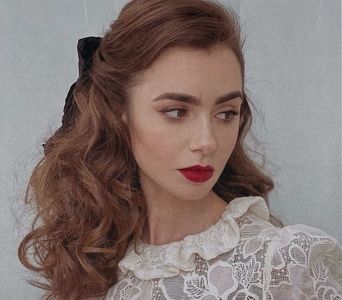 ▫□̣̇ͅ ̣̇ͅ 　̾ .;˛ Clipi des, iar privirea i se înnoură cu ochi mijiți, de migdală. Havadișul comuni; -cat de Margot îi împovără sufletul, ca un bulgăre ce se izbi vertiginos de piept. Abia reuși să rostească:  „Îmi pare atât de rău să aud! Din partea mea, s-ar fi putut lipsi de cadouri, căci,
