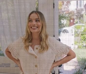 ›εϊз̤٢ ℛ❬ⱸʇᴉsⱺɹɥɔ❭⚘∶ǭṳάṛṭⱿ　ࢱ⋄‹̣̇͘͘͘.; găsindu-l cumsecade, îi ceruse să taie câțiva bușteni; pentru focul de tabără din această seară. “Scuze.”  Zâmbi cu sfială când li se încrucișează privirile; îi indică numaidecât locul în care să le amplaseze. Cu brațele încrucișate, așteaptă să execute
