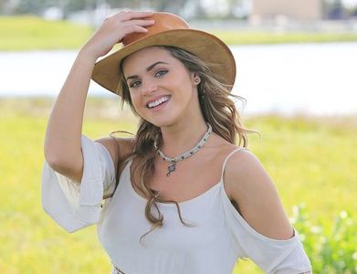 Isabela Castillo-Alma Reina Gallardo Leon