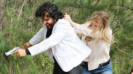 Cayetan lucha con Leonardo