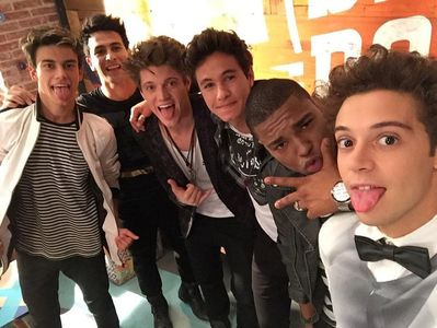Los chicos con Santi Owen