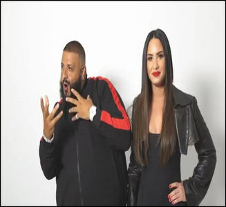 — „Așa, deci... Vreau brioșele făcute de mama lui Dexter, dar să danseze și să se joace,; apoi, vreau să facem un film. Interesant așa, să fie cu acțiune, dramă, de-astea... Bun, după vreau să devenim super faimoși și să mă ceri la Golden Globes sau la un eveniment, ceva.”
