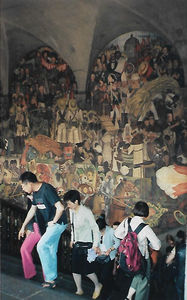 Picturile lui Diego Rivera pe scările Palatului național