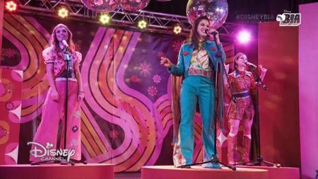 Chiara, Bia, Celeste cantando