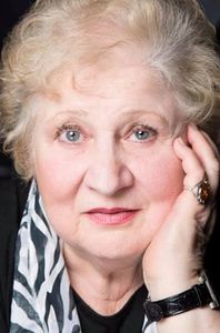 Angela Merge Mai Departe