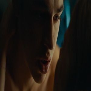 ( se iubaresc întâi ca să poată vorbi liniștiți după mor & o strânge; în brate în timp ce explodează &amp; respira sacadat )
