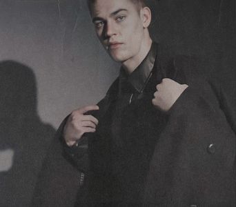 থৣĦғᴛ؟ℬᵉ̶̶ᵃ̶̶ᵘ̶̶ℛᵉ̶ᵍ̶ᵃ̶ʳ̶ᵈ͠ ༈٫ evalua în parametri personali, cântărea, și îi căuta pe fiecare cu; ochii. De la un zâmbet întins, cu ochi scăpărători, la satisfacţia șoltică, le datoră apoi gratitudinea serviabilității. „Dacă întâmpină orișice problemă, să mă anunțați. O seară distractivă în conti
