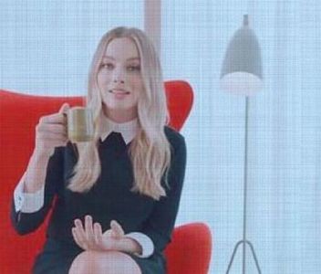 ›εϊз̤٢ ࢱ⋄‹̣̇͘͘͘.; fără voie, sub cabala unei hipnoze, trasa pe o coală albă triunghiuri după; triunghiuri cu creionul. Unele obtuze, altele ascuție... dar cele mai multe erau schițate cu o precizie nemaipomenită... perfect drepte!
