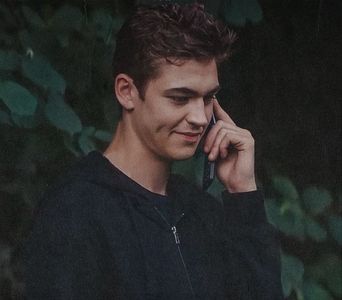 থৣĦғᴛ؟ℬᵉ̶̶ᵃ̶̶ᵘ̶̶ℛᵉ̶ᵍ̶ᵃ̶ʳ̶ᵈ͠ ༈٫ că ar deranja-o într-atât de tare.” Apoi privirea lui o întâlni pe-a; ei, o egerie a acestui plan fatidic, cu care se consultă câteva clipe și dădu din cap. „Crezi că mă poți ajuta în această… condiție delicată?”
