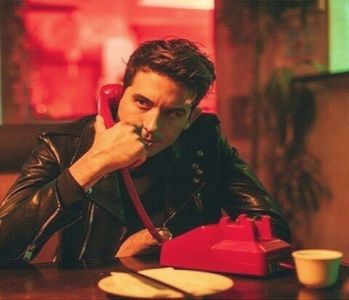 ̷͡︽.　· Seara vestise iritare pentru Gerald, iar motivul nu era simplul fact că Ester nu se prezentas; la cină, deși cei doi vorbiseră dinainte; nu, ci faptul că nu mâncase deloc cine știe de câte ore, iar blonda suferea de niște probleme cu presiunea sangvină. Liniștea electronică aruncase doar gaz pe
