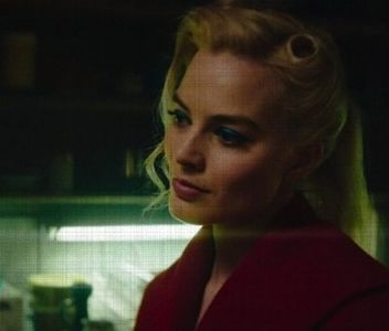 ›εϊз̤٢  ࢱ⋄‹̣̇͘͘͘.; fu astfel justificată; o iritase pistilul, și praful de miere ce-l dispersa în; aer. Deși, pe drept vorbind, era tare drăguță. Tare, tare drăguță, se gândi, cât îi trasa într-o mângâiere rămurelele. Un zâmbet îi încreți obrazul când Gerald se arătase dispus să participe la micul
