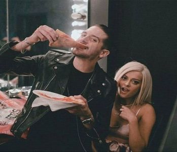 ̷͡︽.　· coadă și-l acuzase de erezie (în perioada lui de Creștinism, în orice caz..), în sensul; că adoptă un aer grandilocvent, teatral. „Uhm, excuse you?”, și uite-așa, parcă din neant, se pronunță cu un accent britanic, căci juca bine cu șarada pe care-o începuse. „It so happens that I feel
