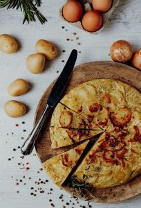 Una tortilla de patatas correcta con @alaricofdl