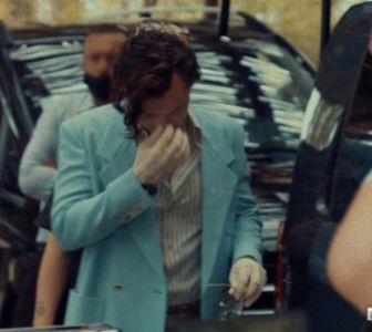 ꧁ᶥ̀ͅ་ ‘ℱ ’ ᶩᵋᵕʵˎᵈᵕ˙ ᵐ̣ᵃ̣ᶫ̣. ܝ܆༌;. Mâinile îi erau de gheață. Îi era frig; și totuși bătea în el o; rază lată de căldură, ce-i încingea spatele. O japoneză minionă, cu obrajii străvezii, bumbăcoși și albi ca zăpada, veni să-i servească ceaiul. Mirosul de fân ce se înalță odată cu aburii de Sencha îi
