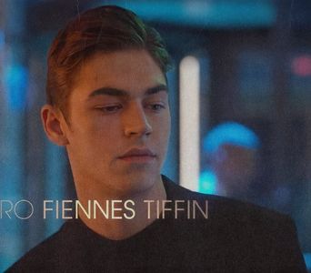 থৣĦғᴛ؟ℬᵉ̶̶ᵃ̶̶ᵘ̶̶ℛᵉ̶ᵍ̶ᵃ̶ʳ̶ᵈ͠ ༈٫ Apoi se ridică să o întâmpine. Își încrucișă palmele peste pântecele; supt și începu să-și rotească degetele cele mari, păstrând un ton detașat: „Pe aproape, doar că eu m-am hotărât să nu mai beau.” Într-un elan de compasiune, se aplecă să îi pună mâna pe umăr. Nu mai
