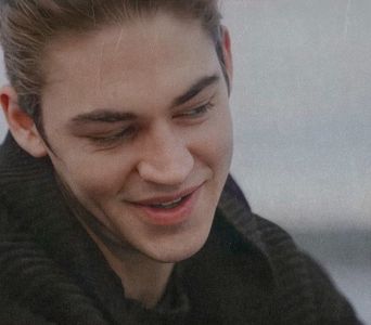 থৣĦғᴛ؟ℬᵉ̶̶ᵃ̶̶ᵘ̶̶ℛᵉ̶ᵍ̶ᵃ̶ʳ̶ᵈ͠ ༈٫ Avu o clipă de ezitare. Întrebarea neașteptată a fratelui său îl; pocni în moalele capului. Iar în acea pauză, își reluă pe același ton al gândurilor retrospectiva ce căuta mult îndărăt, scormonind în anul precedent: „Dintotdeauna? Sau, în orice caz, numărul meu îl
