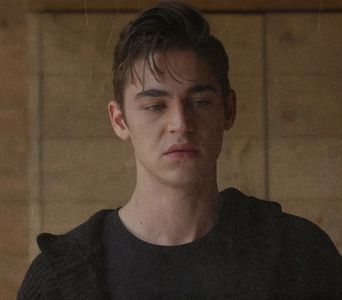 থৣĦғᴛ؟ℬᵉ̶̶ᵃ̶̶ᵘ̶̶ℛᵉ̶ᵍ̶ᵃ̶ʳ̶ᵈ͠ ༈٫ Era pentru prima dată după o vreme când zâmbea, nu ricana,; când râdea și nu rânjea. Și așa se obișnui cu efluviile sale sentimentale, simțindu-i în glas și îmbrățișare o căldură particulară, și îi căută ochii: „Ești prea dur cu tine. Mulți dintre noi am
