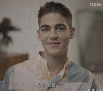 থৣĦғᴛ؟ℬᵉ̶̶ᵃ̶̶ᵘ̶̶ℛᵉ̶ᵍ̶ᵃ̶ʳ̶ᵈ͠ ༈٫ Acel glas pâlpâi, flacără firavă, prin sticla paharelor împrăștiate; pe tejghea. El se opri din flecărit și îi urmări originea. Jumătate de minut. Strașnic, când privirea nu-i însoțită de sonor. Genele lui clămpăniră a stranie mirare. Îi privea cu un singur ochi fix și
