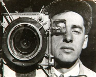 Omul Cu Aparatul De Filmat