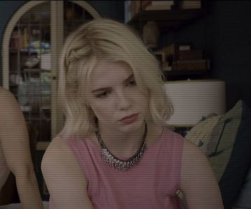 ⌮˒♥˓ Iṇ꒒ục̣y’s⋅⁽ẅöṛdṡ⁾... 　‰ː răspundă pe un ton aspru. ‘Mereu fumezi. Uneori mă faci să; cred că e din vina mea.’  Şi se îndepărtă, cu chipu-i blajin, dar îndărătnic, ţinându-i acum ţigara între degete.  Înainta pe bâjbâite în odaia mică scufundată în beznă. Lumina lunii lupta fără putere
