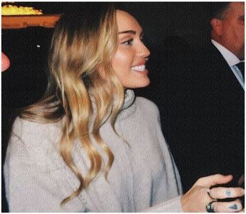 ࿐ೀ❁.; imi retrag cuvintele sa ramana cu bella hadid:-jjj