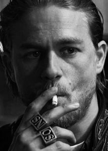 da e ciudat si pt mine :-j inafara de miley nu gasesc alta fata :| bn nu ca as mai intra; si cu miley oricm.... aaa mor e de cand mi ai trimis tu pozele alea pe tumblr? parca si cu johnny depp :-?
