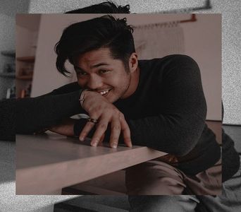 .: ̗̀➛　　｡Nefarious got t͎h͎i͎s͎ picture ࿐ ˊˎ-; .: ̗̀➛Ross Butler
