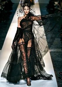 ᵖᵒᵘʳiMysticFalls, Jean Paul Gaultier S/S 2009 Couture, inspired by calligraphy.