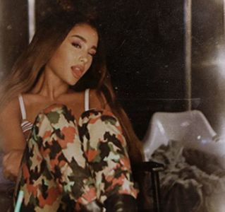 A polițistu și ăla nesi au sens acm ;-? =))))))) Am vzt și o tipă simpatică nush dacă e aia..; Păi hai să dormimmm. :o3 Îmi plc da m-am simțit mai rebelă :-J Ăla mâine.
