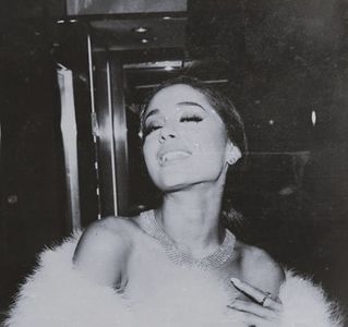 AAhhhh I am proud eu după 30 de ani când îmi intră ascendentu: Ms și tu ești simpatică.; Haiiii. La 12 ani ascultai tu,,, Da îți dau playlist pe mail ;*
