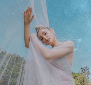 Nu. Daaa m-am simțit destul de ? jignită ? Și cred că știa ceva de a asociat zodiile astea 2,,; Păi la ce cuvinte foloseai cred și eu xDDDD „land ca să nu fie band.” =)))))))))) Bn pup :*
